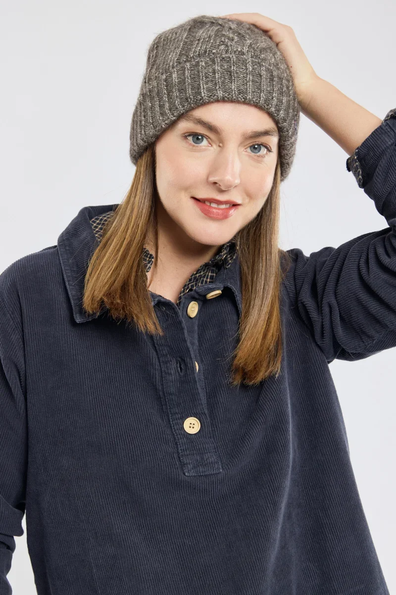 High-Grade Bonnet avec torsades - coton et laine Unique