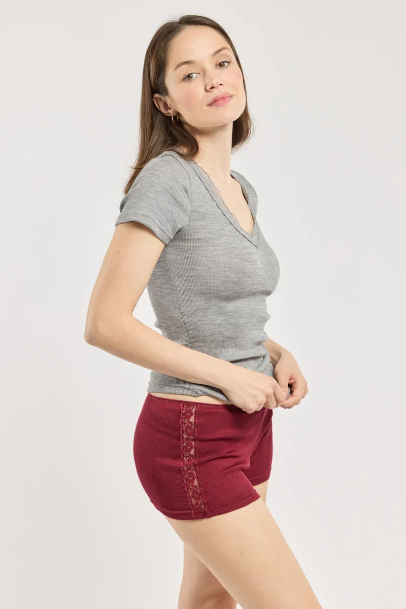Flexible Lace shorty - wool and silk Outstanding