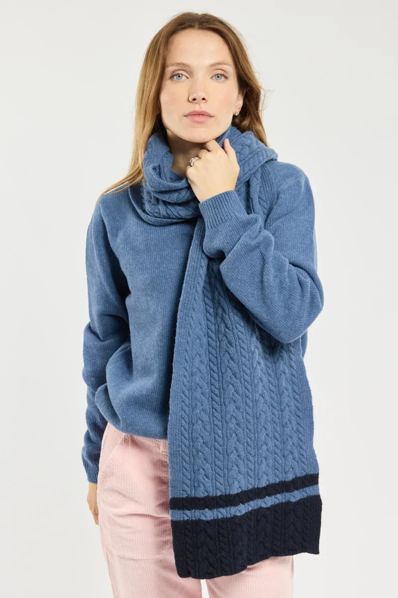 Safe Scarf - wool Detailed