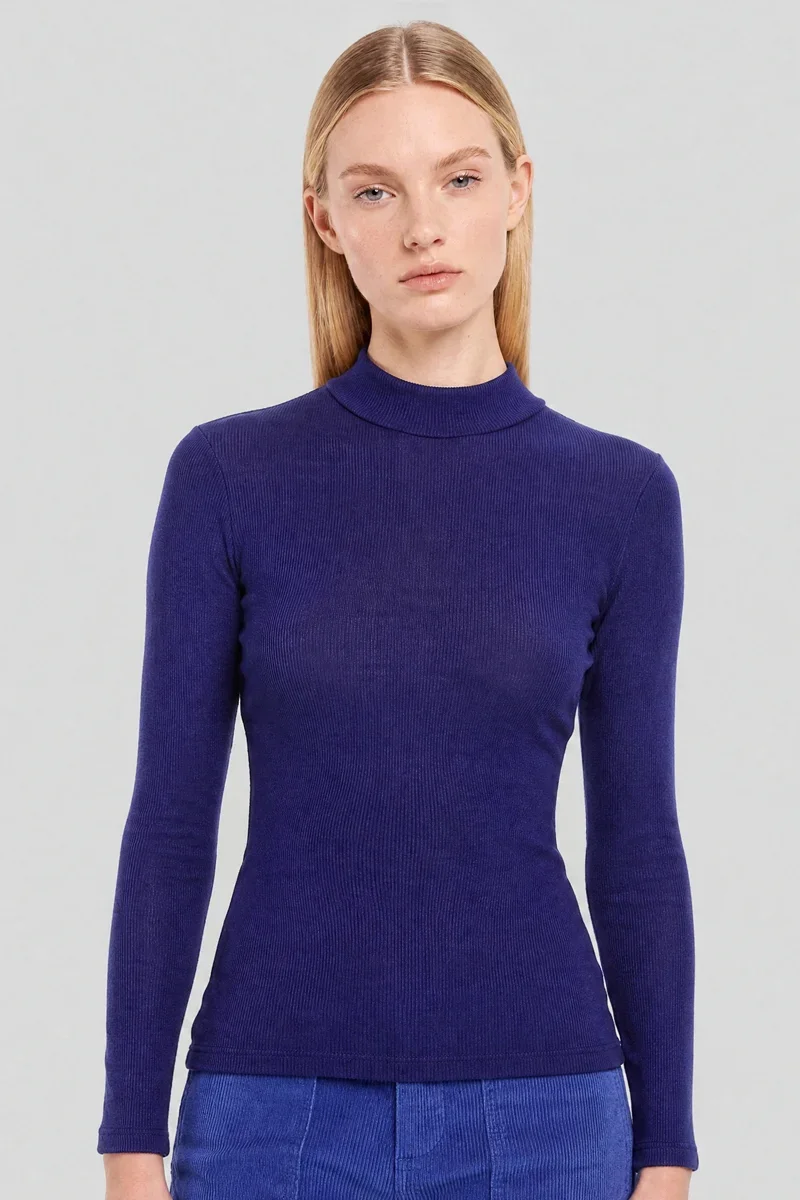 World-Class Roll-neck T-shirt - wool and silk Breathable