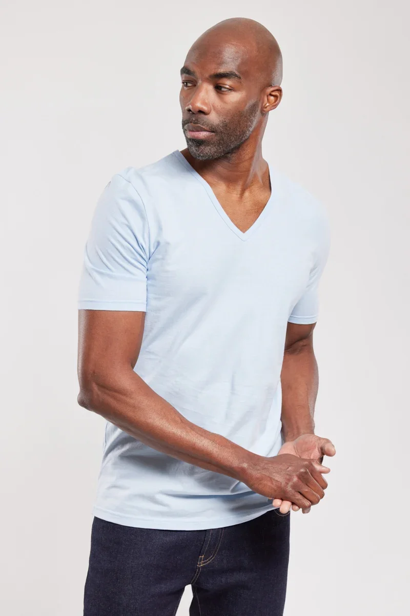 Breathable Plain V-neck T-shirt - light organic cotton Traditional