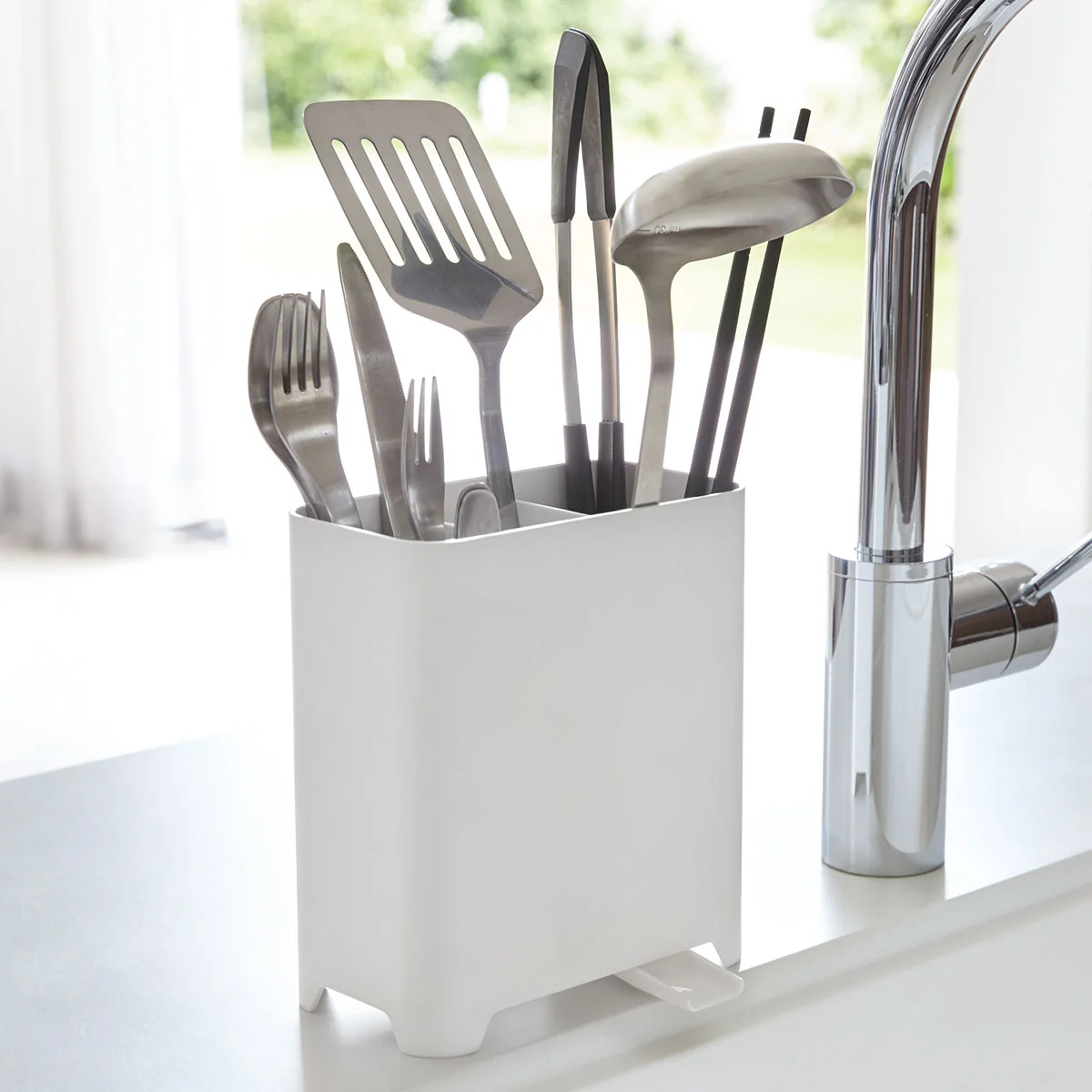 World-Class KITCHEN TOOL STAND ACUTO WH Top-Quality