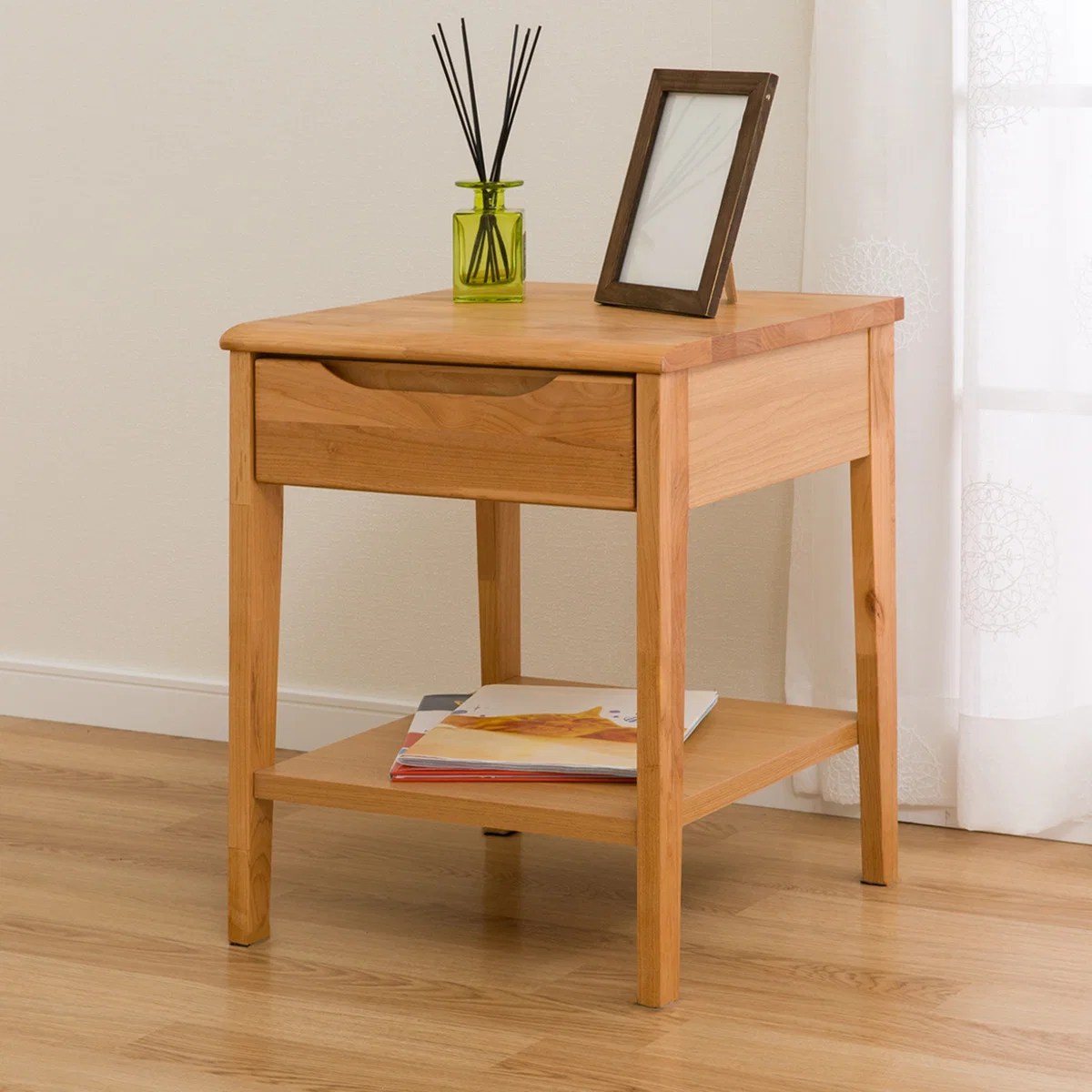 Solid SIDE TABLE ALNUS LBR Efficient