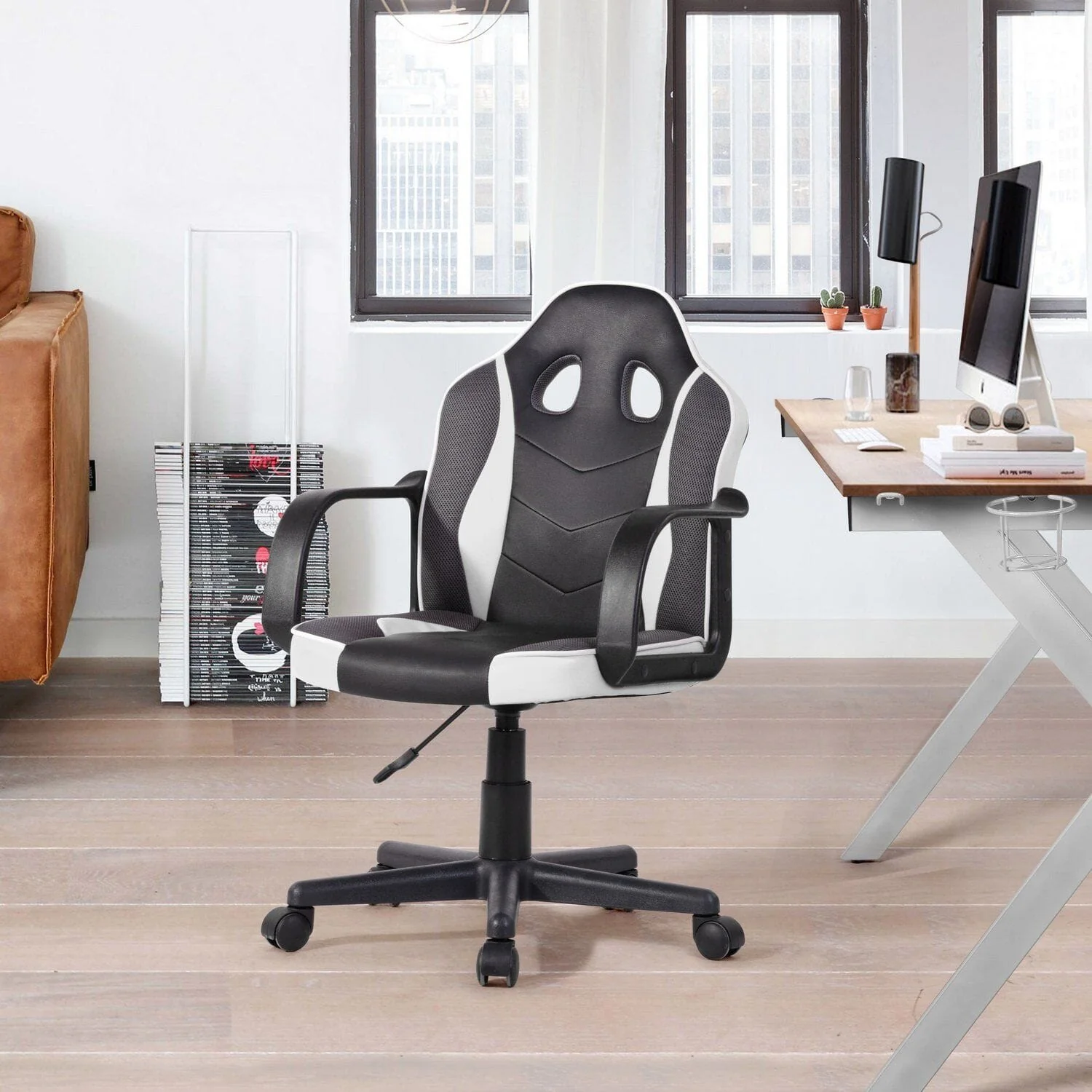 Trendy Office and Gaming Chair with Adjustable Height Quality