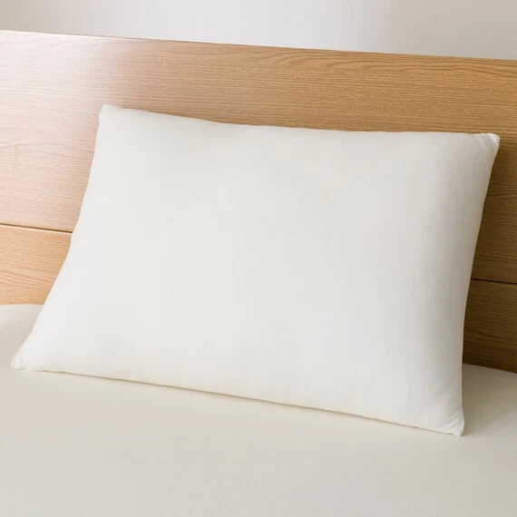 Premium FLUFFY POLYESTER PILLOW2 P2209 Classic