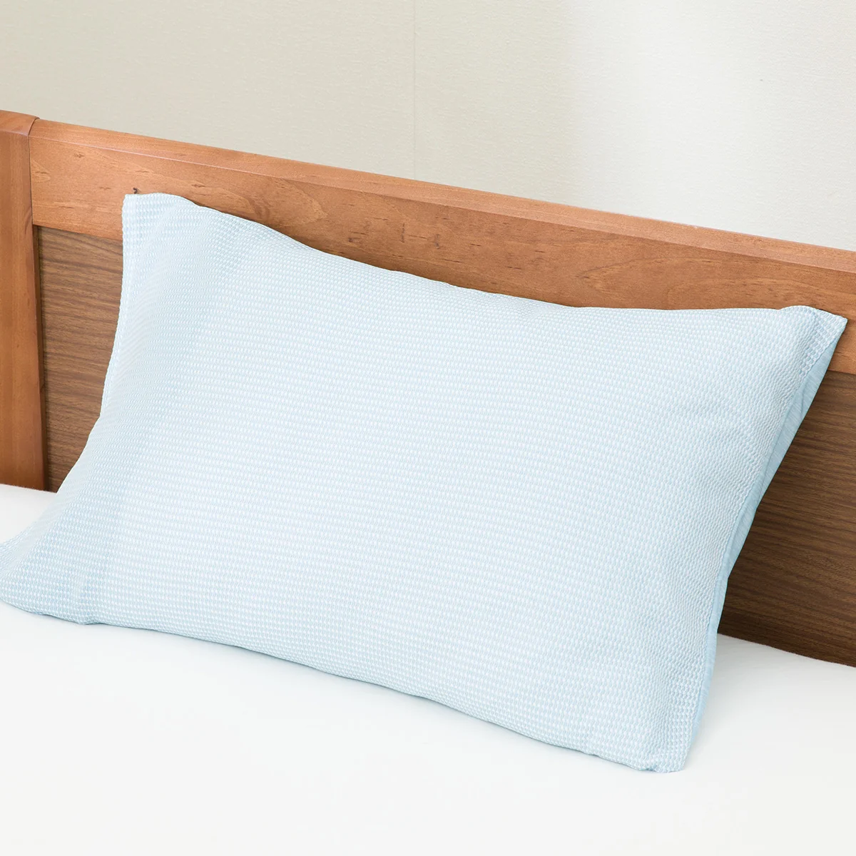 Premium Material PILLOWCOVER N COOL BL 24NC-01 Consistent