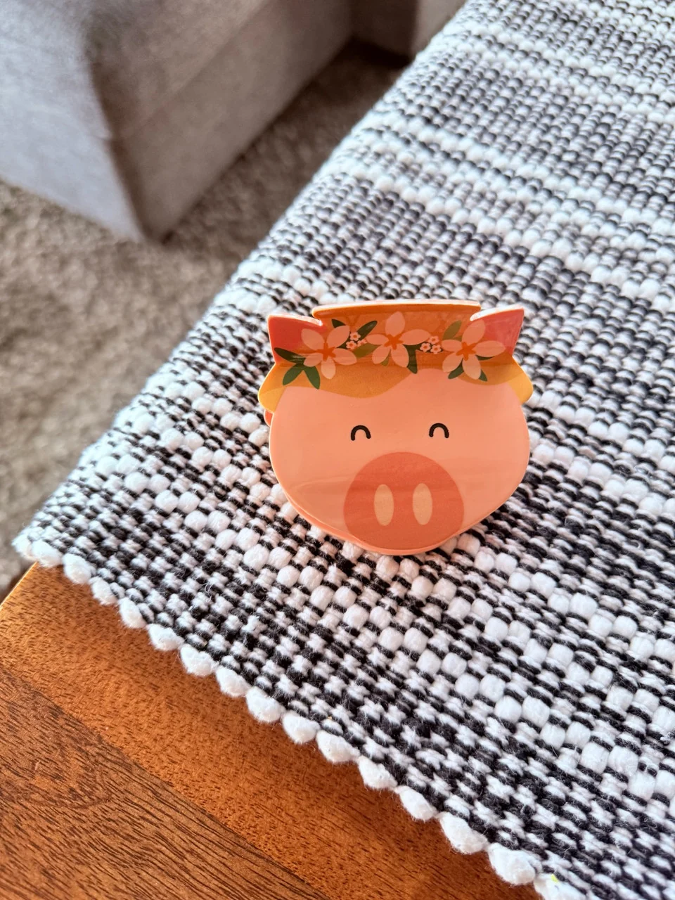 Original Design EDEN HAIR CLIP PIG Healthy