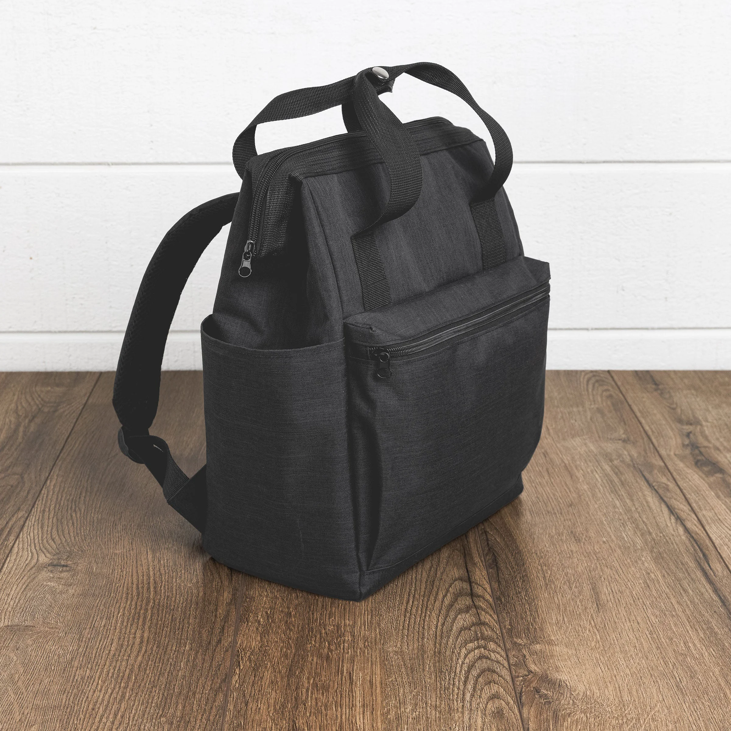 Long-Lasting BACKPACK COOLER 15 CAN BLACK Secure