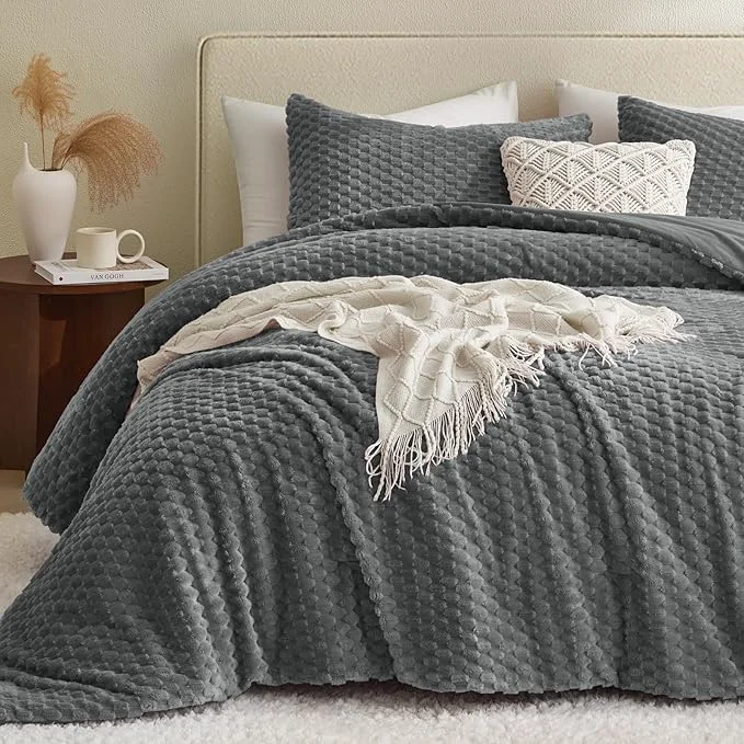 Efficient Petrichor Fluffy King Comforter Set - Ultra-Soft Gray Flannel Thick Comforter for King Bed Luxury Warm Bedding Set for Winter amp Fall Cozy Fuzzy Bed Set 3 Pieces 1 Comforter amp 2 Pillowcases Expertly Made