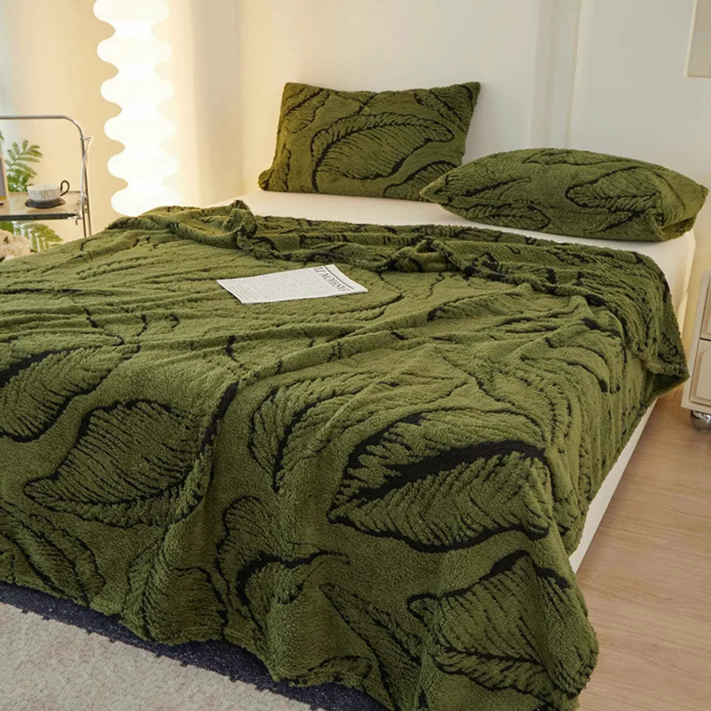 Detailed Ownkoti Banana Leaf Jacquard Throw Blanket Consistent