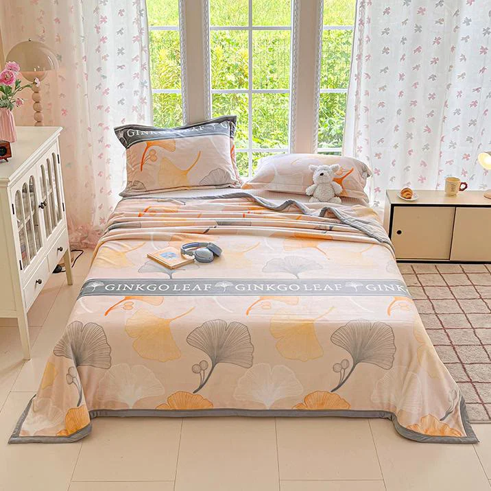 Top-Quality Ginkgo Leaf Cozy Warm Throw Blanket Contemporary
