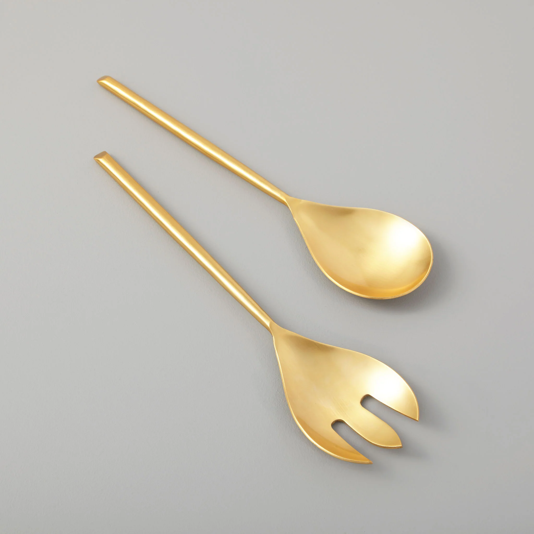 Lightweight Matte Gold Serving Set Dependable