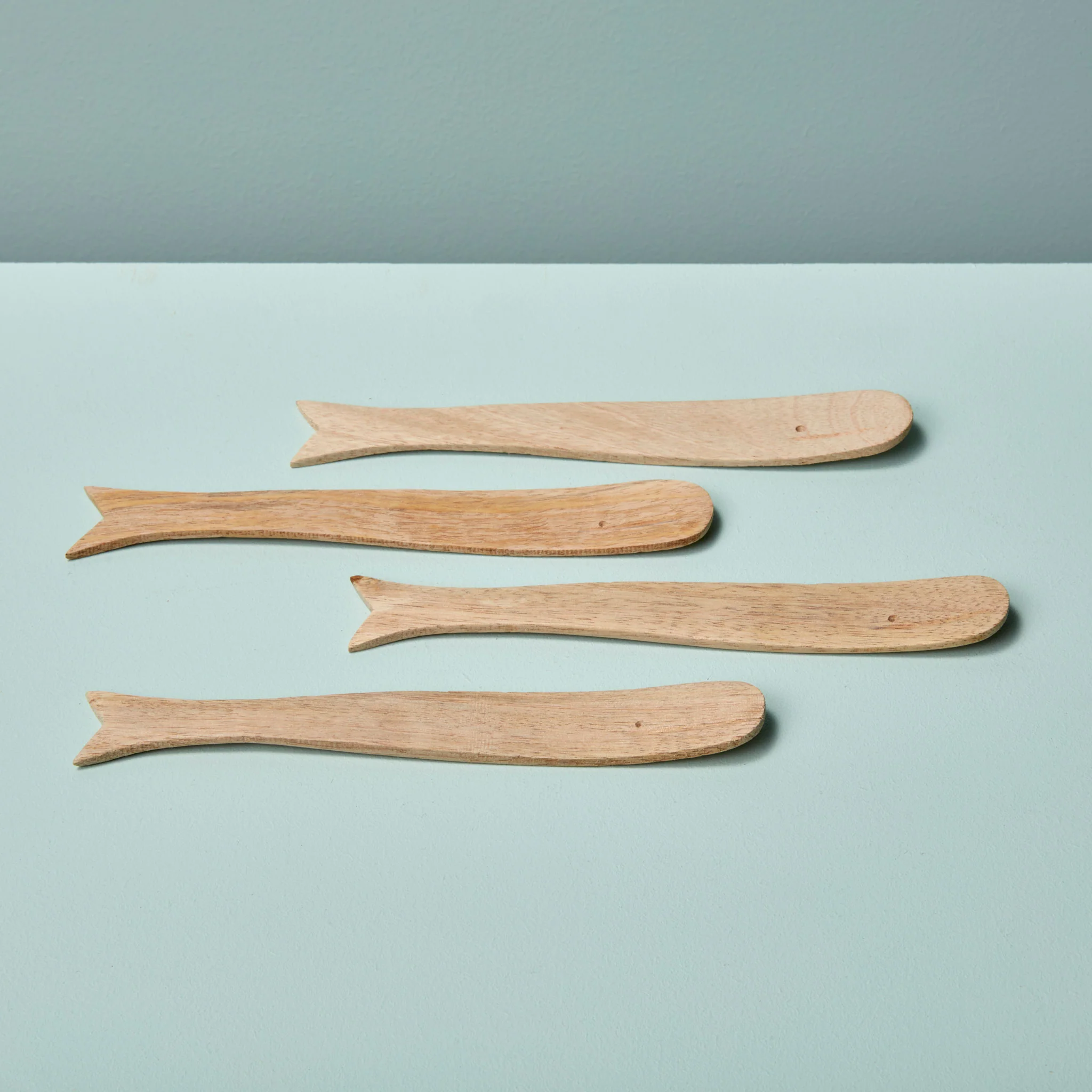 Certified Sydney Whale Spreaders Set of 4 Smooth