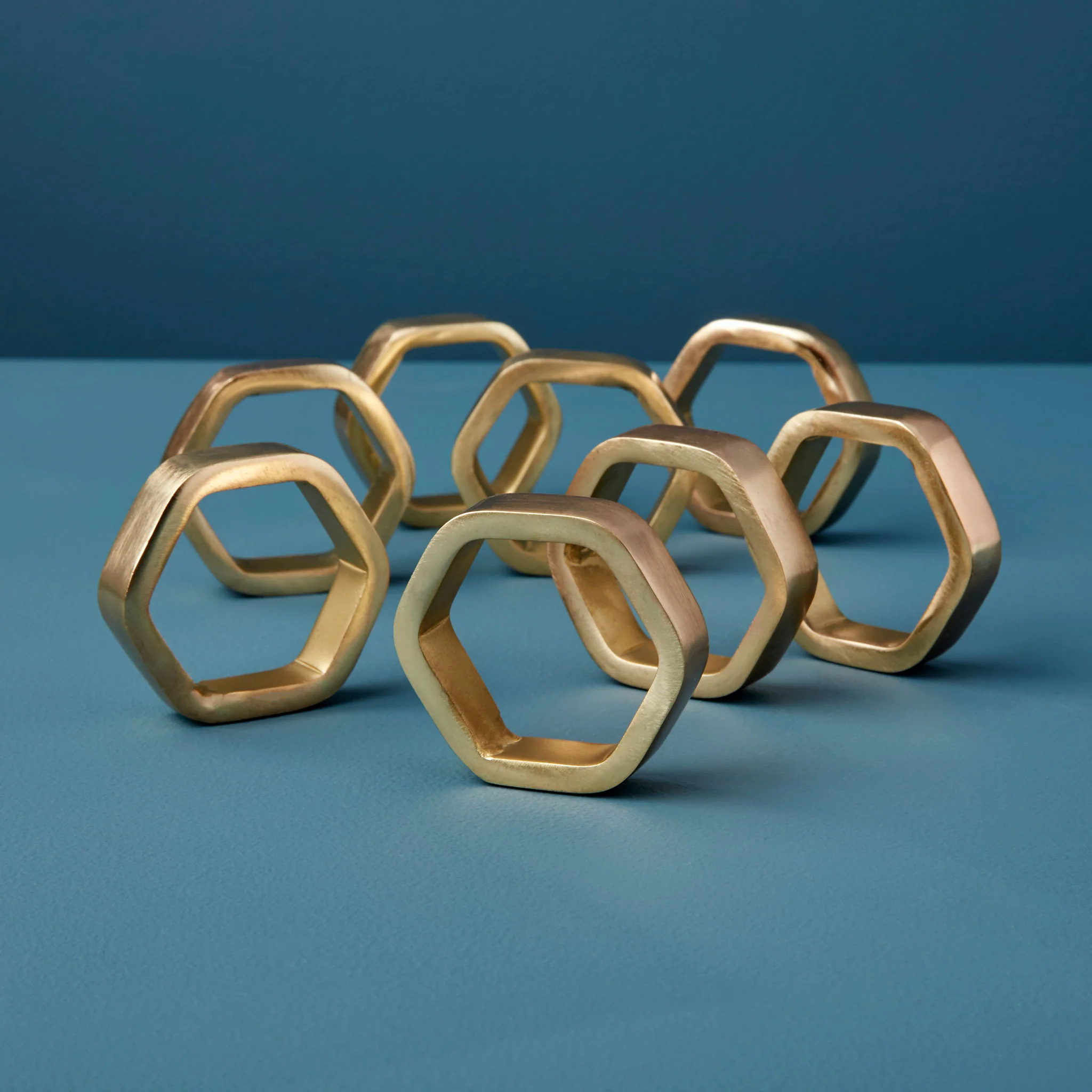 Long-Lasting Luxe Hexagon Napkin Ring Set of 8 Powerful