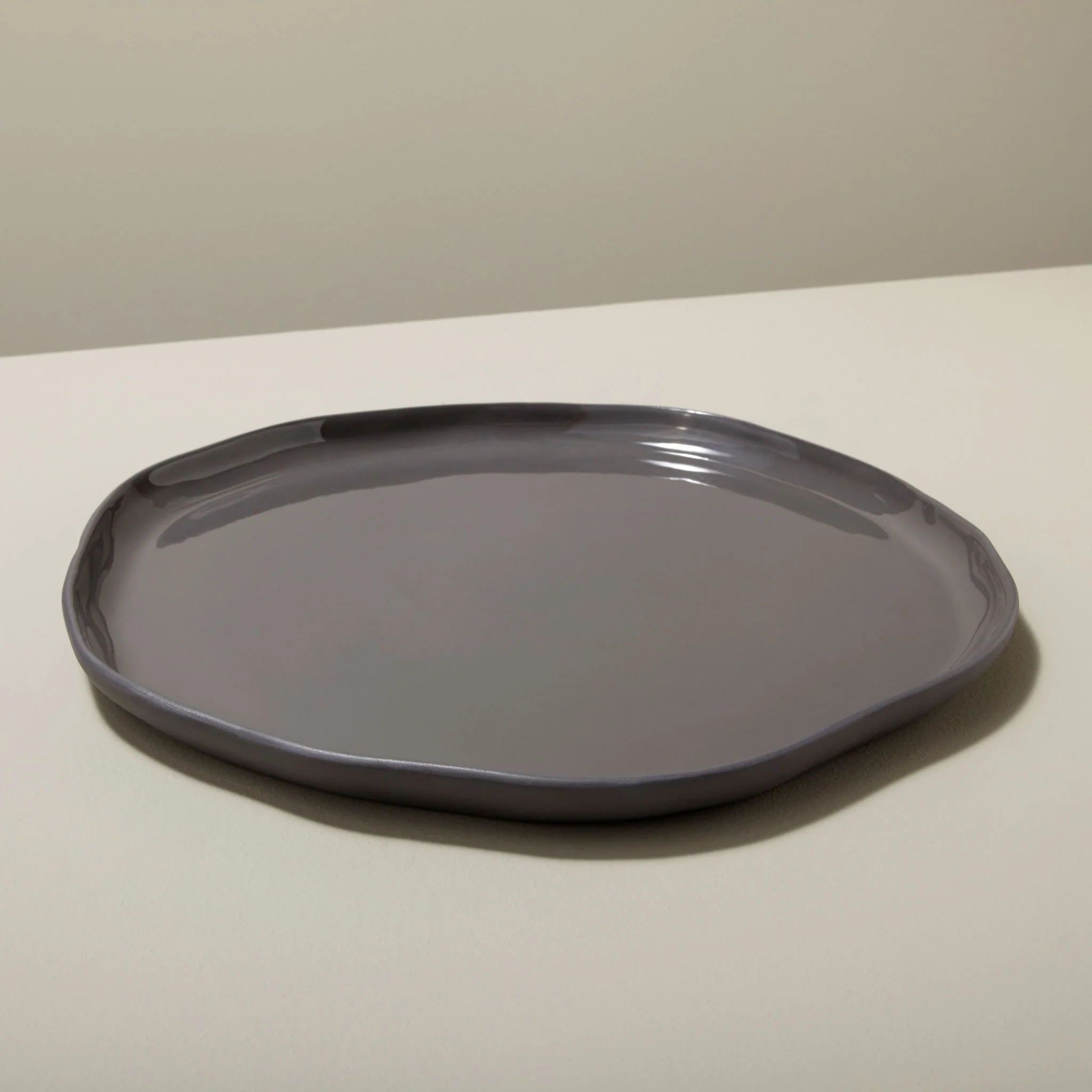 Versatile Tam Stoneware Flat Dinner Plate Slate Set of 4 Secure