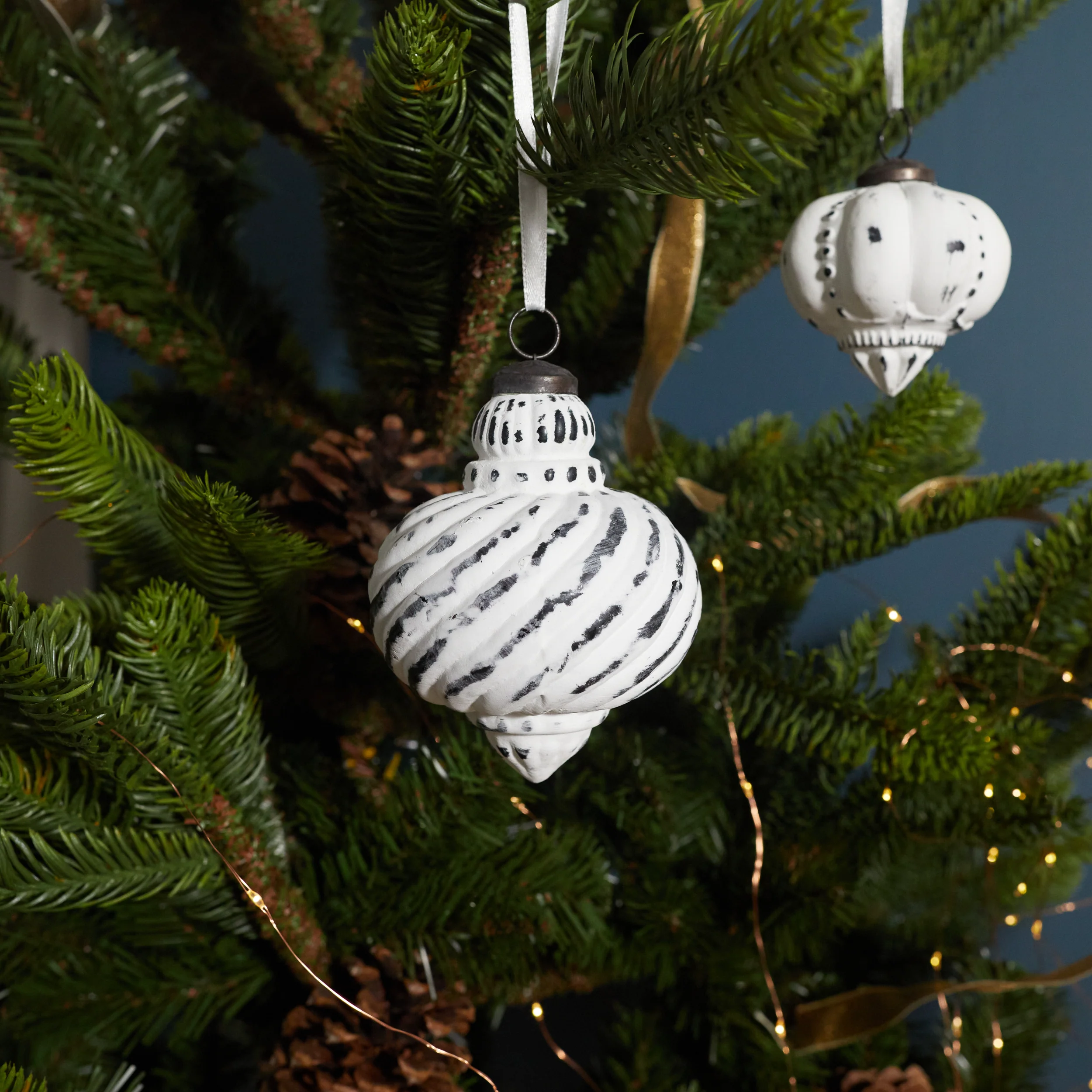 Superior Breckenridge Ornament Floro Original