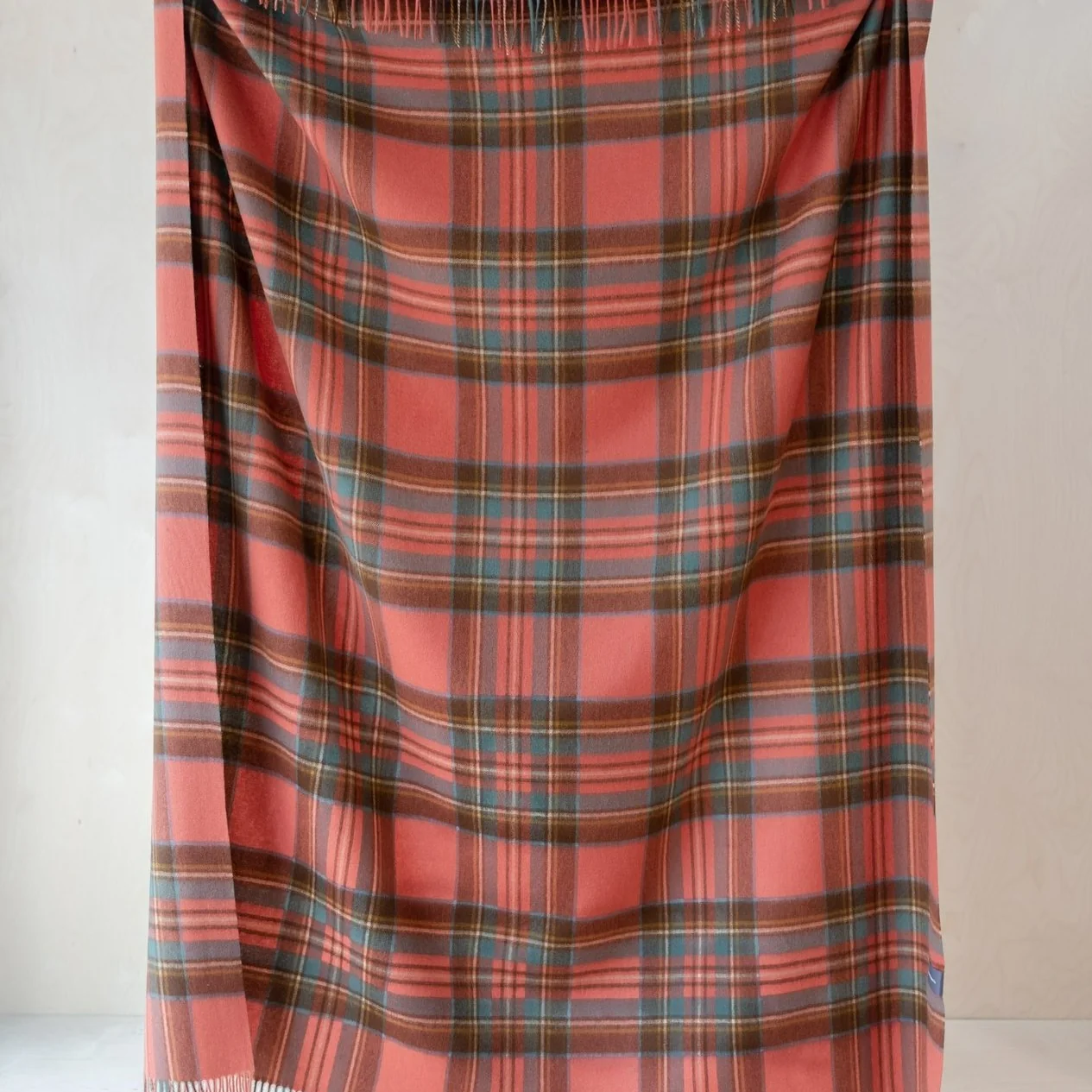 First-Class Lambswool Blanket in Stewart Royal Antique Tartan Unique