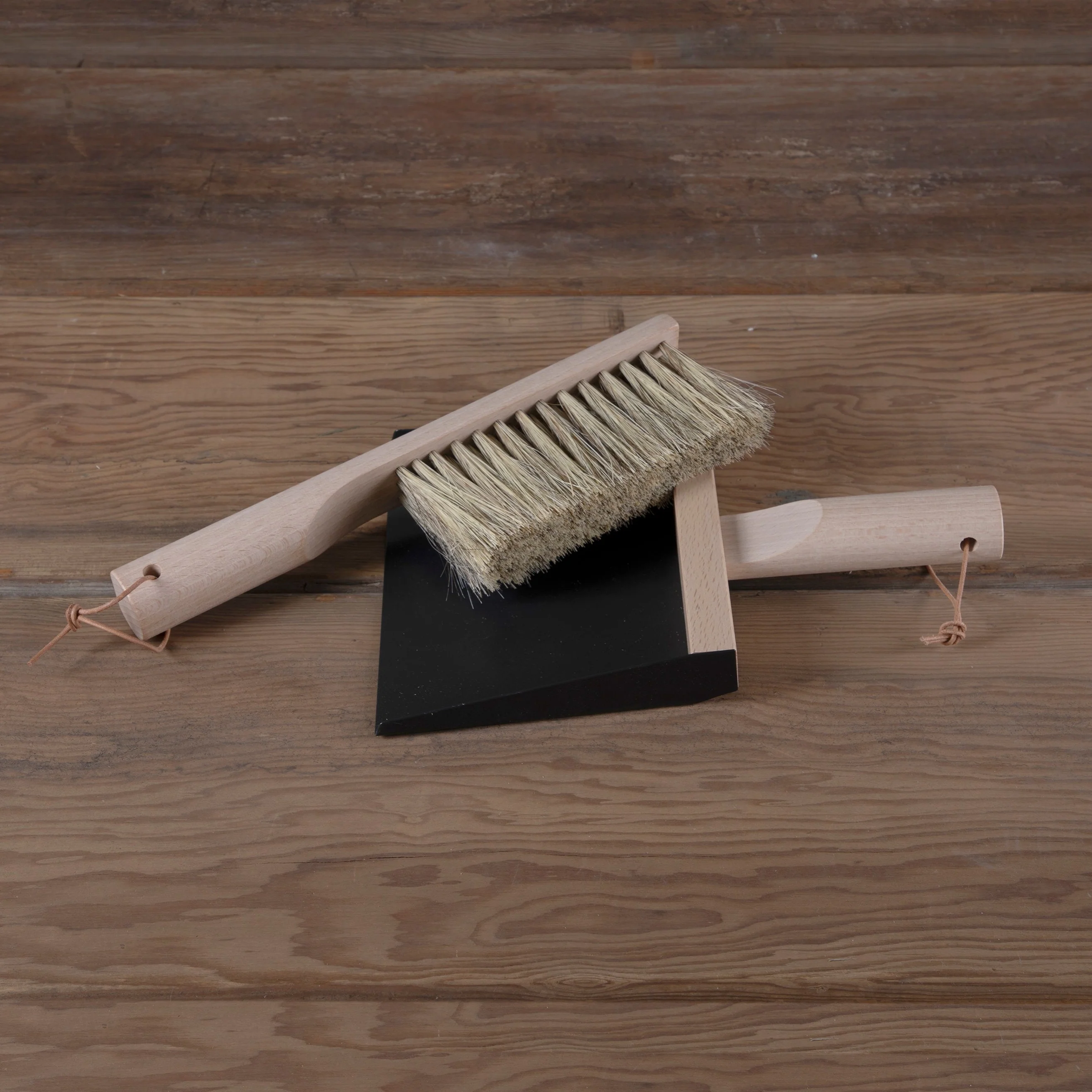 Trusted Dustpan amp Natural Brush Set Black Expertly Made