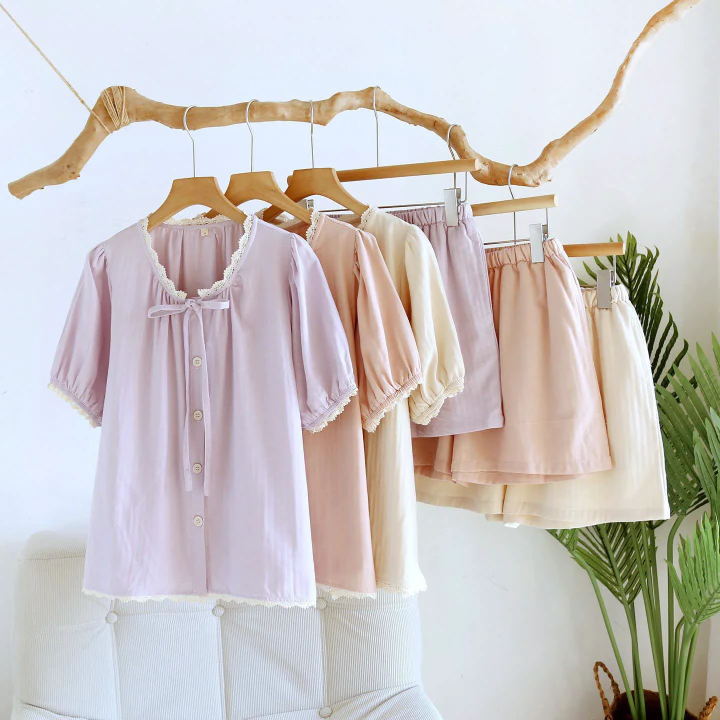 Convenient Ownkoti Solid Color Lace-trimmed Short Pajama Set First-Class