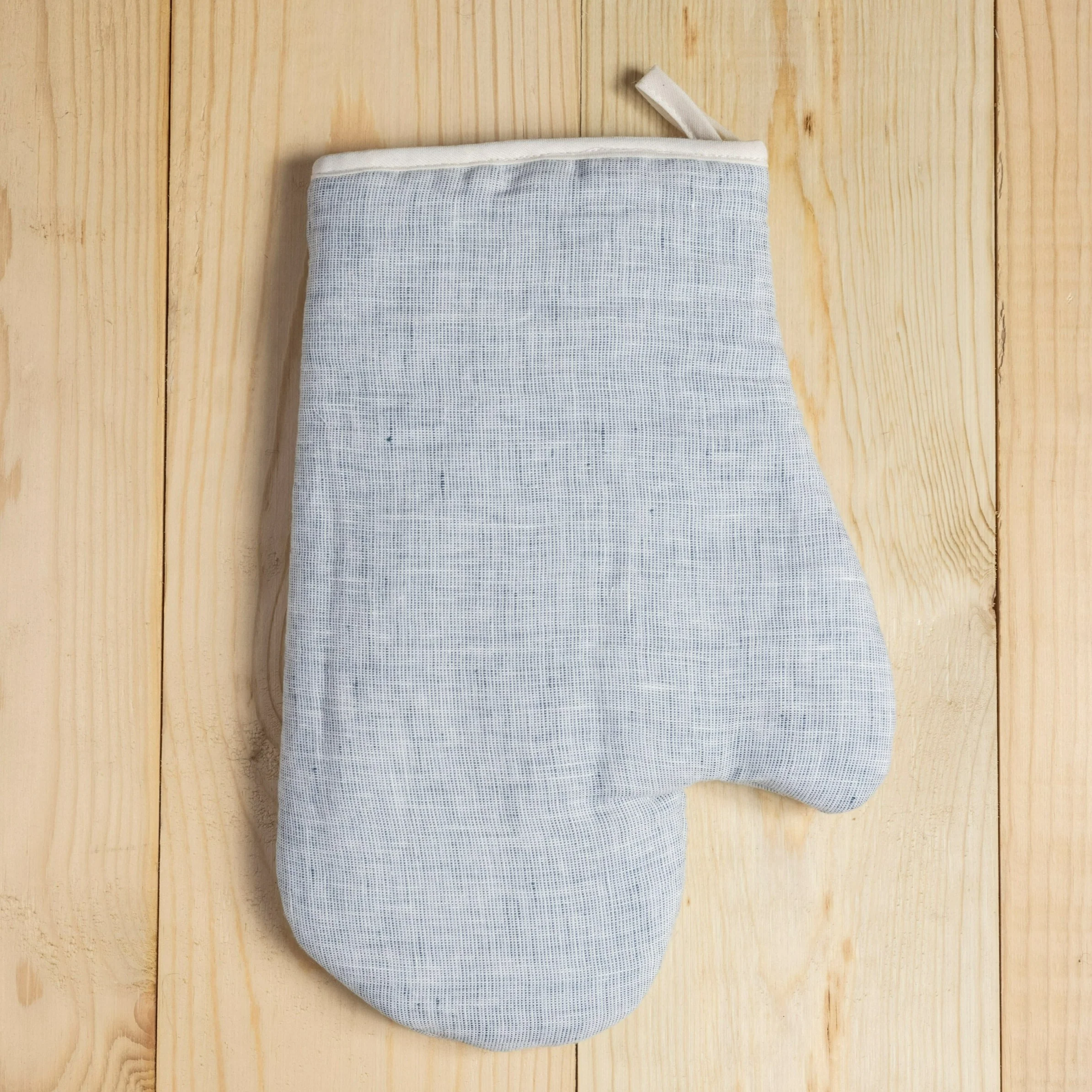 Quality Carmela Oven Mitt Light Blue Stylish