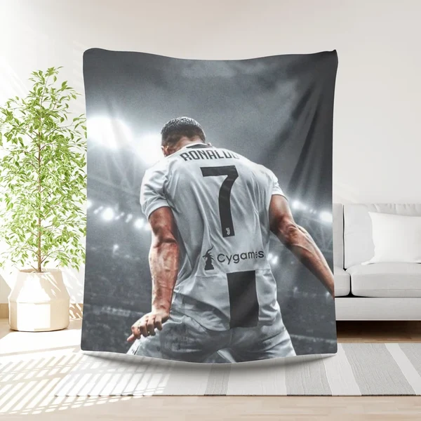 Elegant Ronaldo Football Blanket – Soccer Player Bedding Gift for Boys Unique