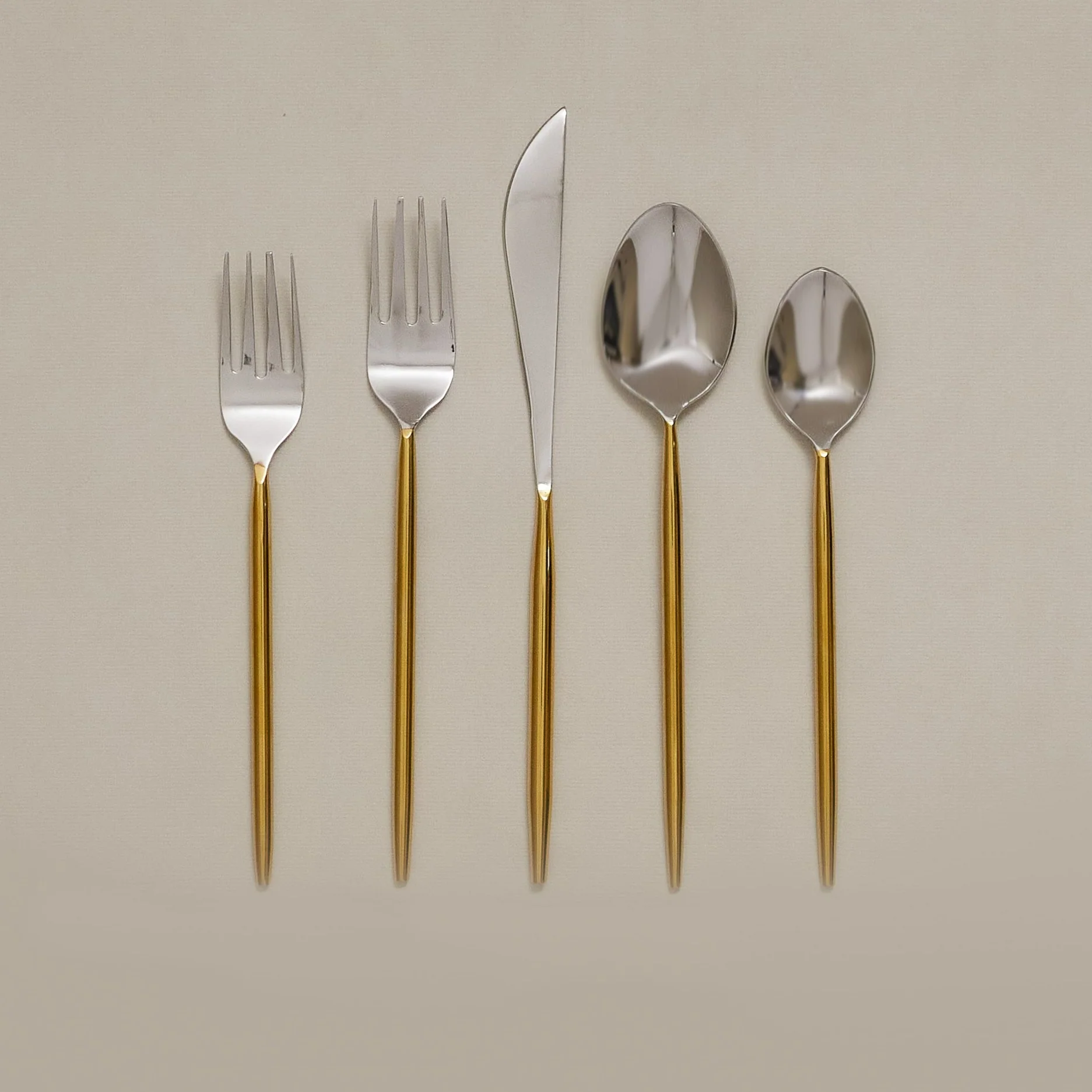 Verified Sun and Moon Flatware Set of 20 Convenient