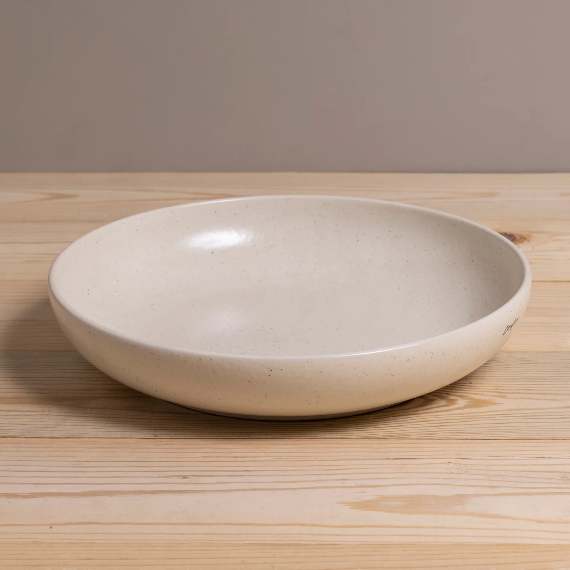 Unique Pacifica 12.5 quot Serving Bowl Vanilla Comfortable
