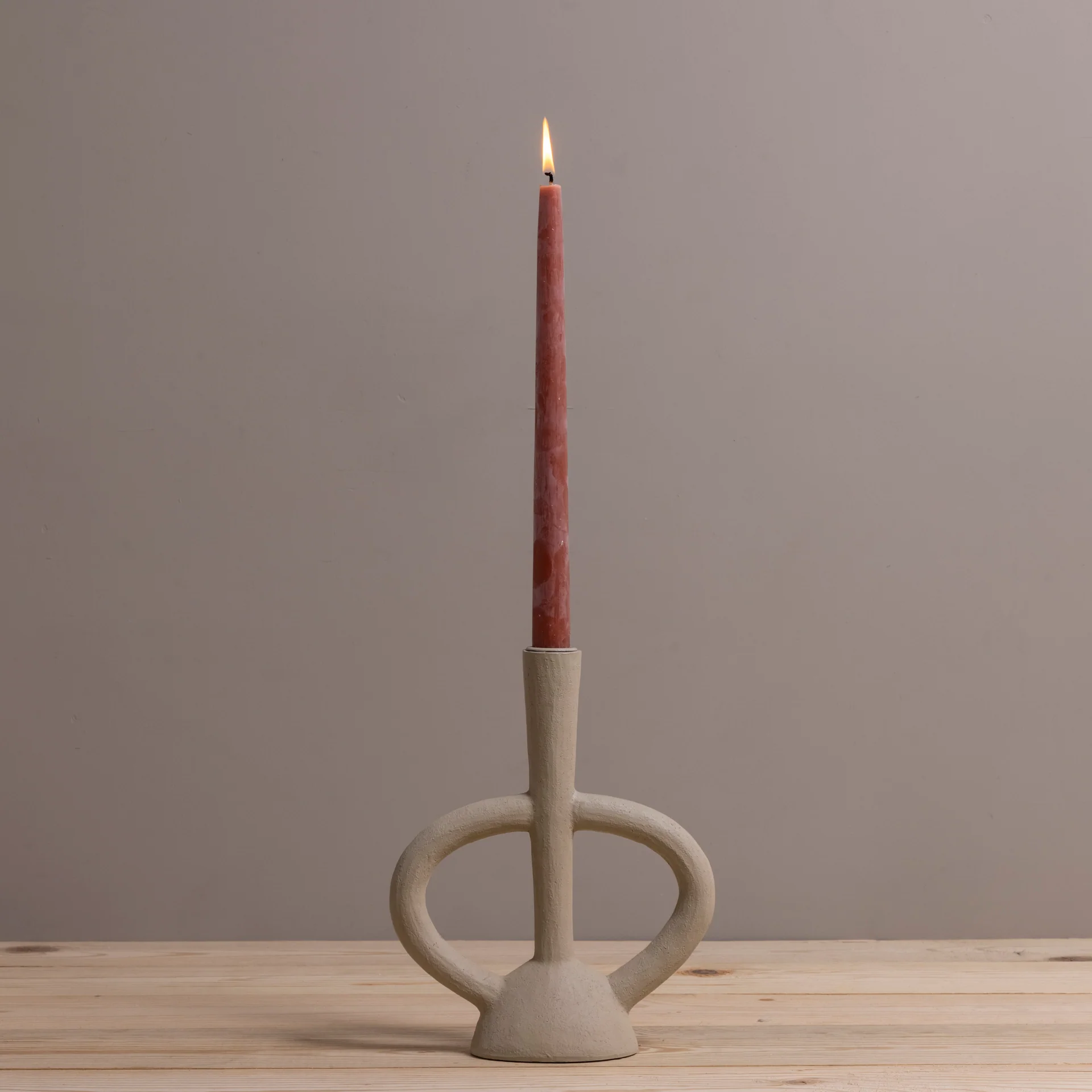 Long-Lasting Wide Scuptural Taper Holder Efficient