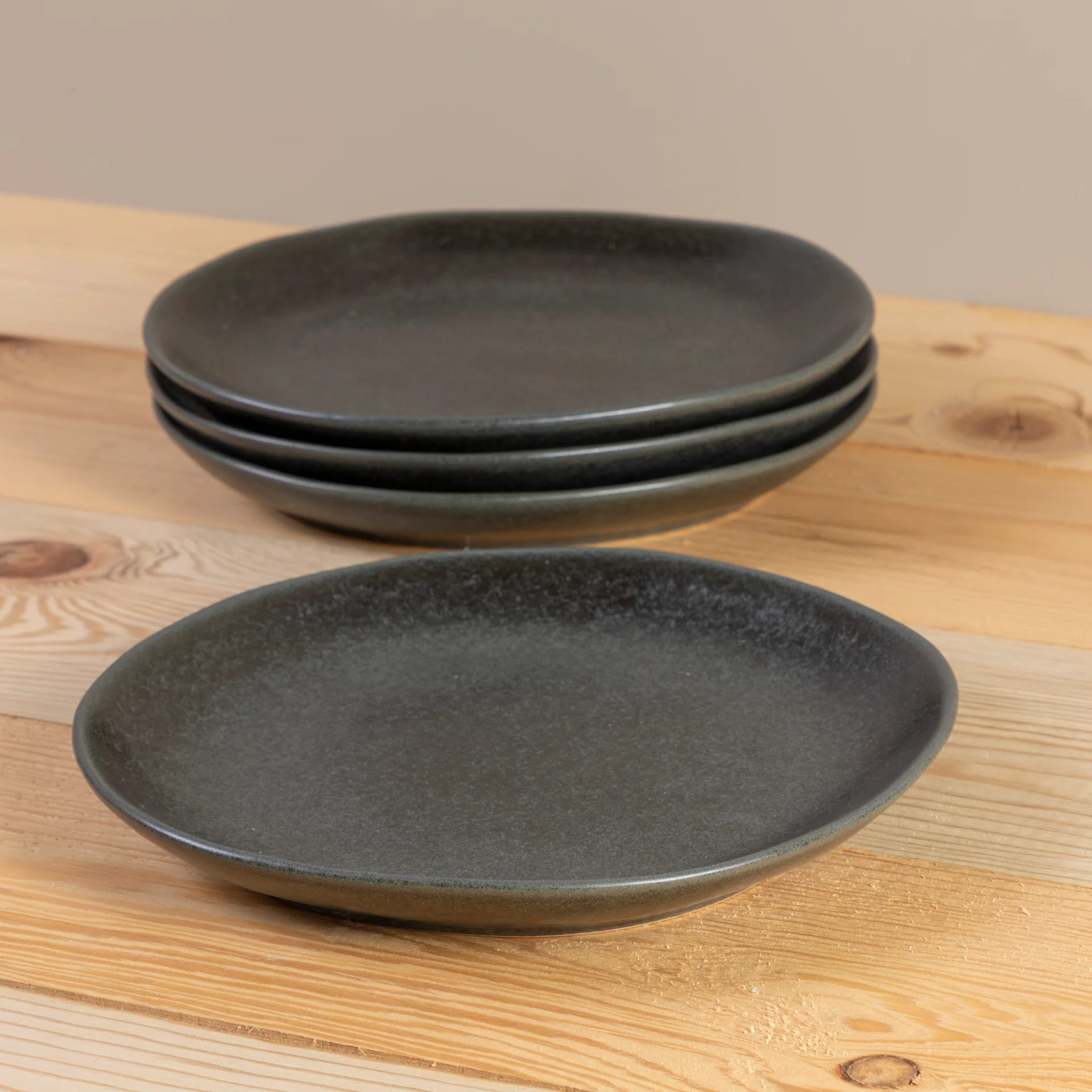 Outstanding Livia Side Plate Black Set of 6 Efficient