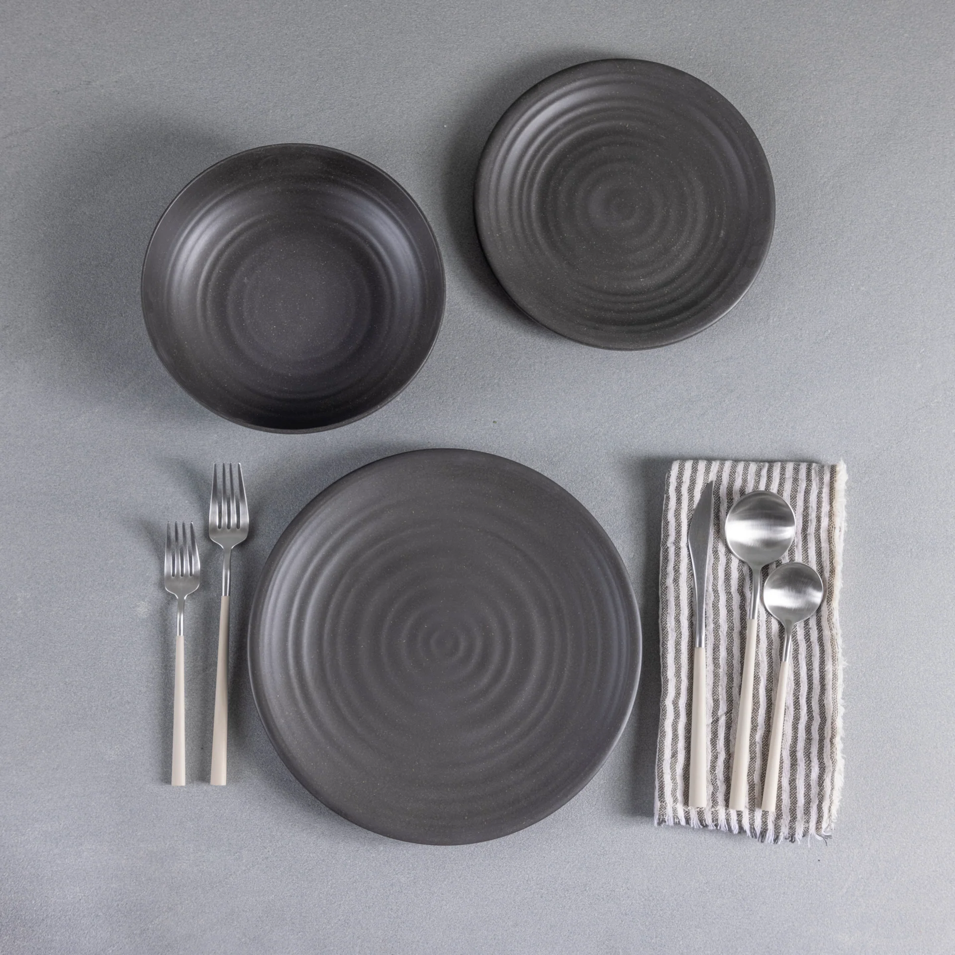 Proven Sancha Organic Dinner Plate Slate Set of 4 Refined