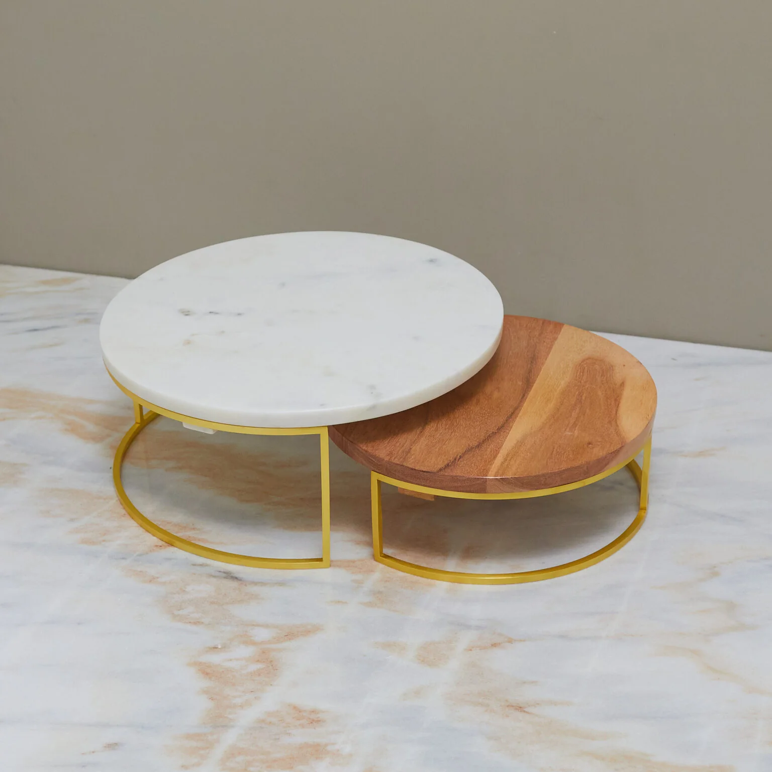 Genuine Garnet Raised Platters Nested Set of 2 Secure