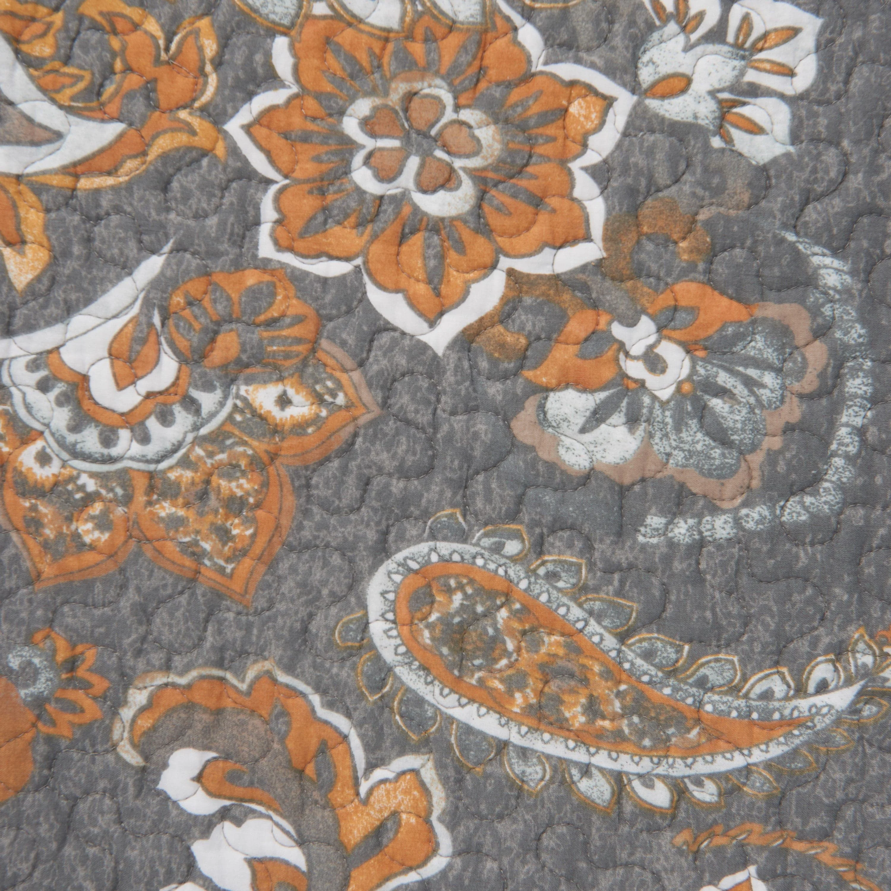 Outstanding Abbie Quilt Gray Swatch Stylish