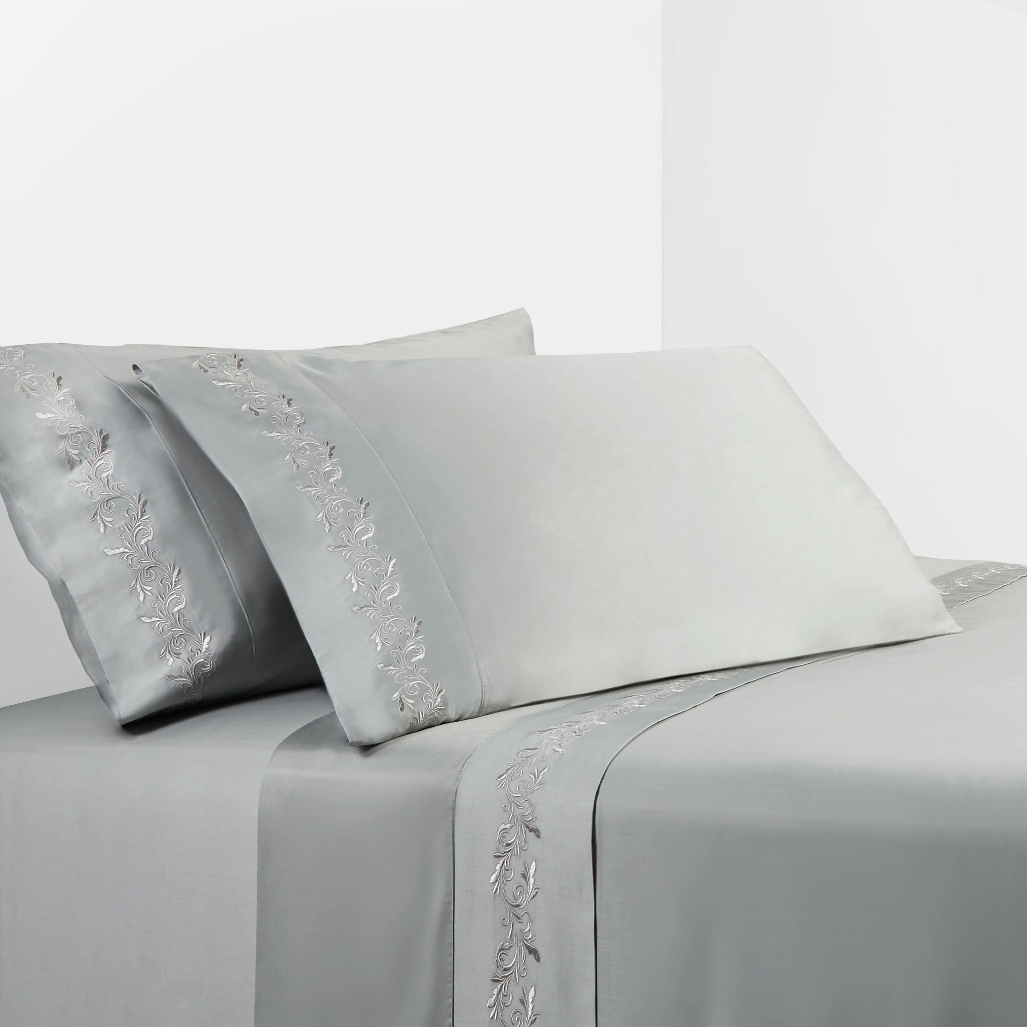 World-Class 350TC Gray Scroll Embroidered Sheet Set 4 Pc Clean