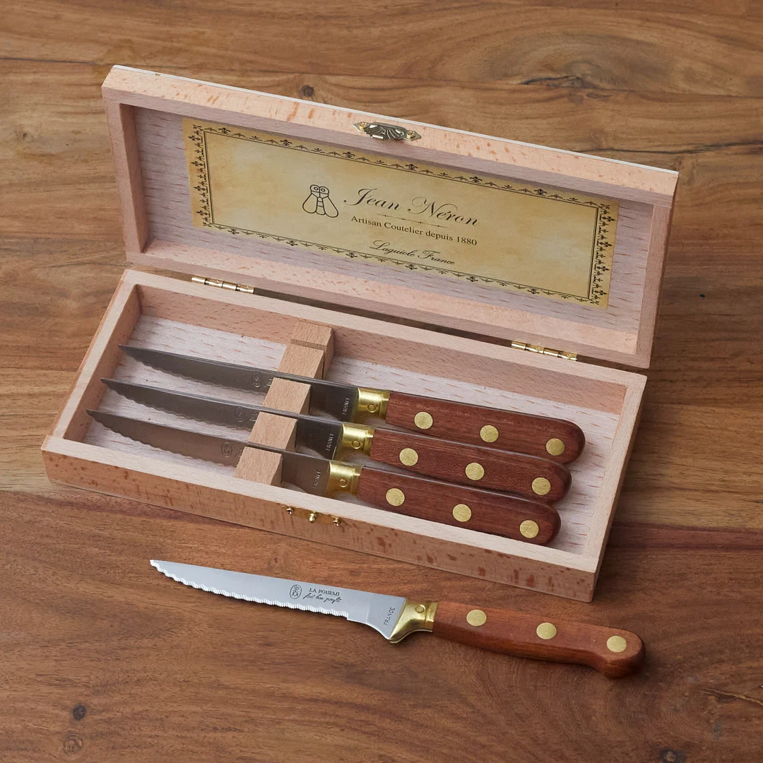 Practical La Fourmi 4 Piece Laiton Steak Knife Set in Wood Presentation Box Easy-to-Use