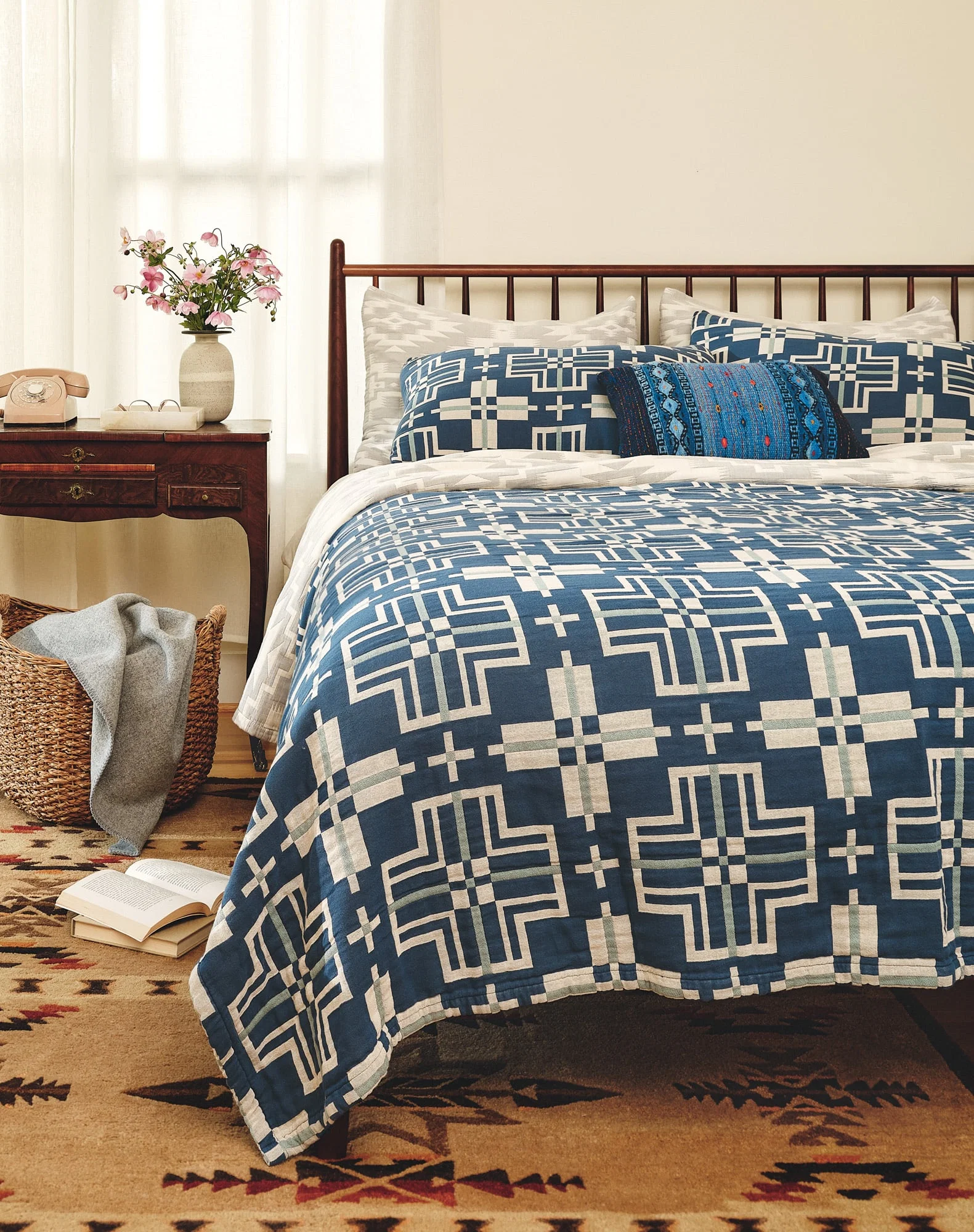 Proven San Marcos Matelasse Coverlet Elite