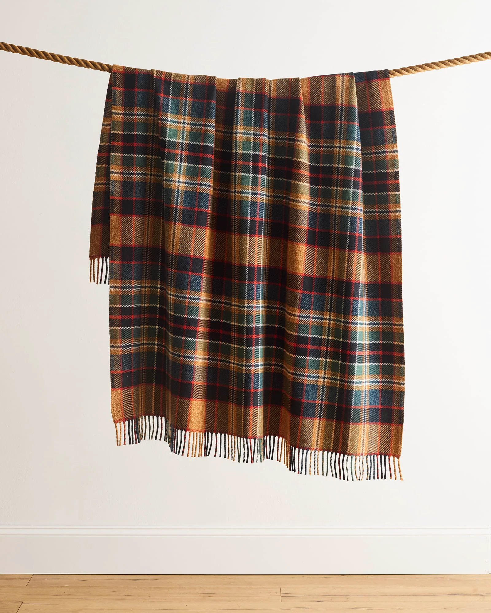 Secure Fireside Throw Sycamore Gold Green Innovative