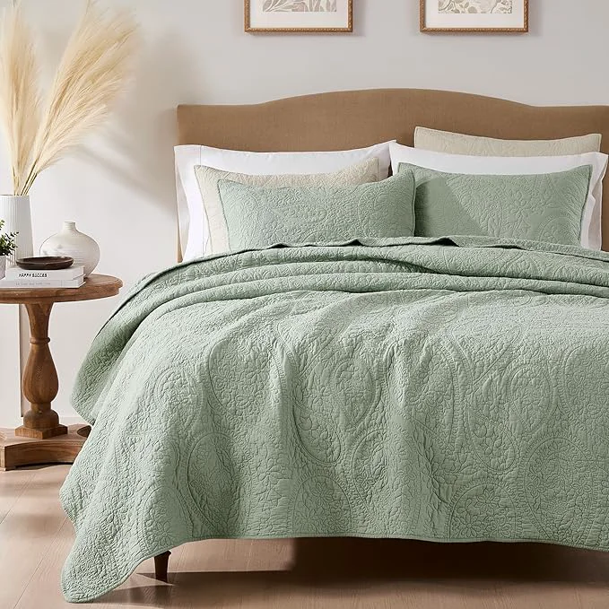 PALASSIO Sage Green Paisley Cotton Quilt Queen Size Bedding Set with 2 Pillow Shams Boho Floral Lightweight Farmhouse Country Vintage Soft Bedspread Shabby Chic Coverlet for All Season 3 Pieces User-Friendly