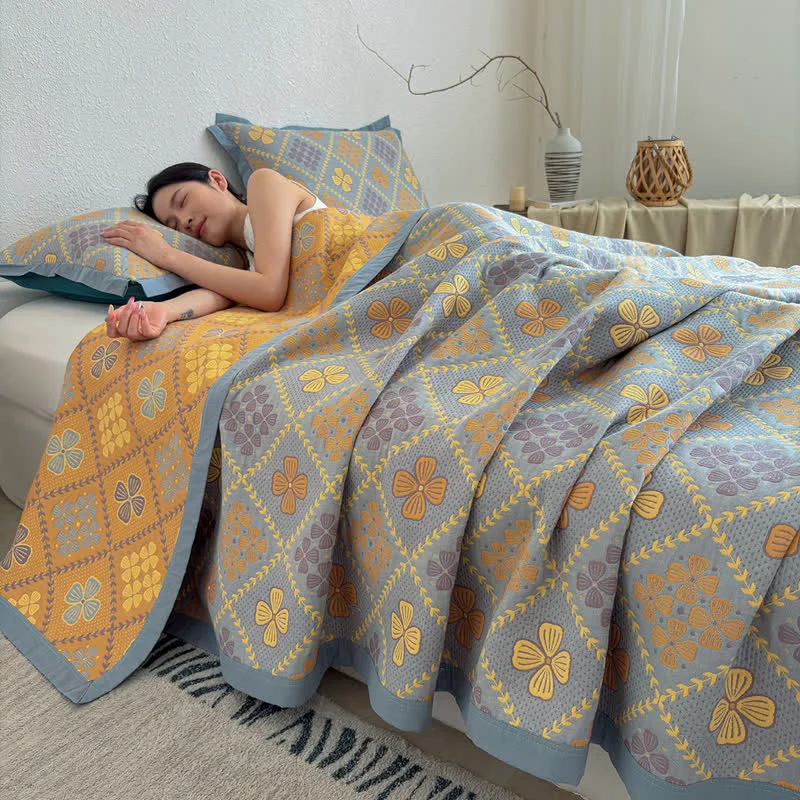 World-Class Ownkoti Geometric Clover 3-layer Cotton Gauze Blanket Natural