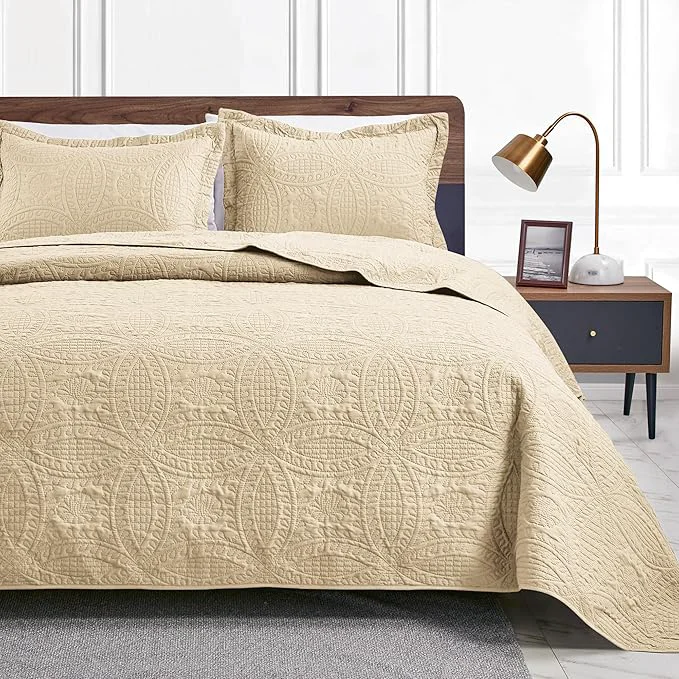 Prestigious Love 39 s cabin Quilts for Full Bed Camel Bedspreads Bedding Set - Lightweight Bedspread Comforter - Coin Pattern Bedding Coverlet for All Season - 3 Pieces 1 Quilt 2 Pillow Shams Practical