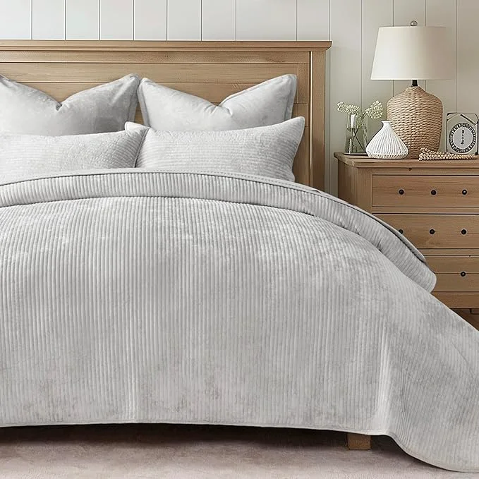 Green EVERGRACE Velvet Quilt Set King Size Luxurious Soft Quilted Bedding Sets Lightweight Velvet Comforter for All Season Striped Channel Bedspread Coverlet with 2 Shams Frost Gray Original