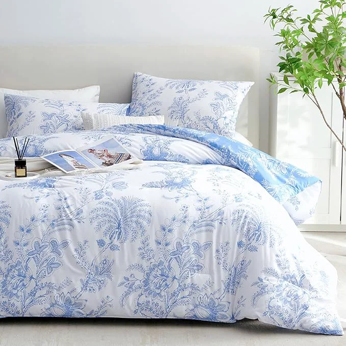 Classic Nayoroom Blue Floral Comforter Set Queen Size White Coquette Bedding Comforter Set 3 Pieces Soft Lightweight Cottagecore Flower Comforter for All Seasons 1 Comforter 2 Pillow Shams High-End
