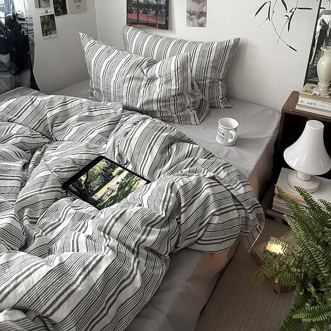 Minimalist VM VOUGEMARKET Full Comforter Set Vintage Grey White Striped Dorm Bedding with Matching Pillowcases Lightweight Luxury Comforter for Boys Men Responsible