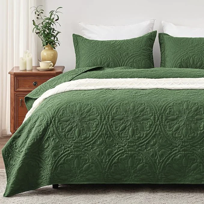 Detailed EXQ Home Quilt Set Full Queen Size Olive Green 3 Piece Lightweight Soft Coverlet Mandala Flower Pattern Bedspread Set for All Season 1 Quilt 2 Pillow Shams