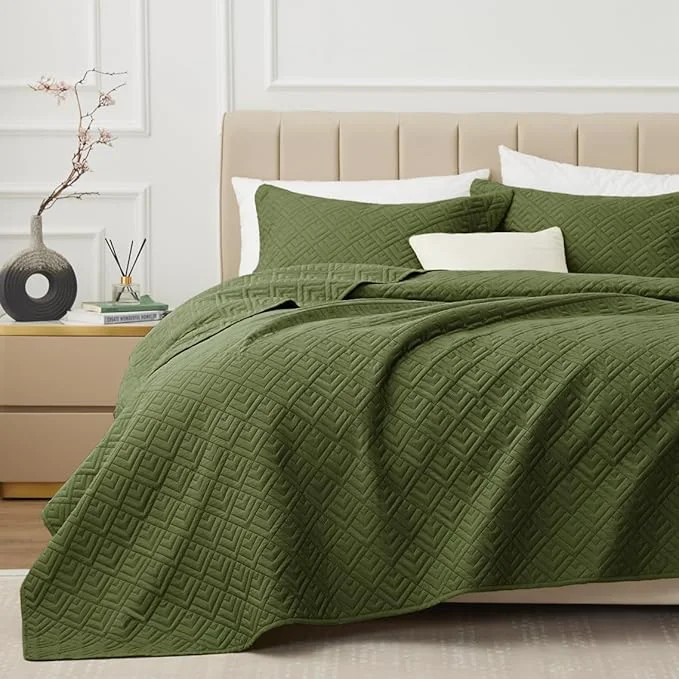 Exceptional EXQ Home Quilt Set Full Queen Size Forest Green 3 Piece Lightweight Soft Coverlet Modern Style Squares Pattern Bedspread Set 1 Quilt 2 Pillow Shams Original Design