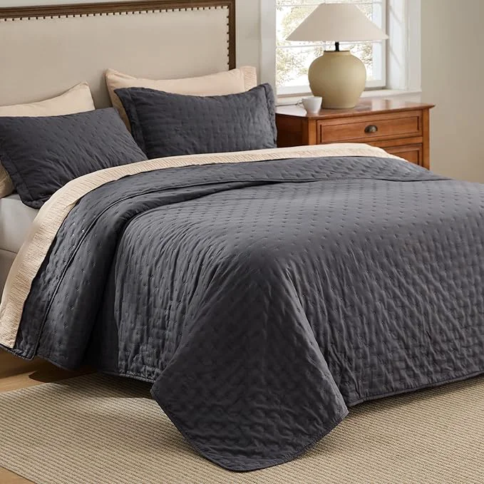 Fashionable Bedsure Quilts Queen Size - Charcoal Bedspread Queen Size amp Lightweight Comforter Modern Coverlet with Clover Pattern Ultra Soft All-Season Bedding 90 x 96 Inches Stitch- Quilting Ultra Soft Lightweight Machine Washable Pet-Friendly Authentic