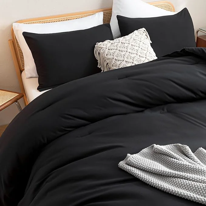 Outstanding ROSGONIA Oversized King Comforter 128x120 3pcs Super King Plus 1 Black Comforter amp 2 Pillowcases Lightweight Oversized King Bedding Set Blanket Casual