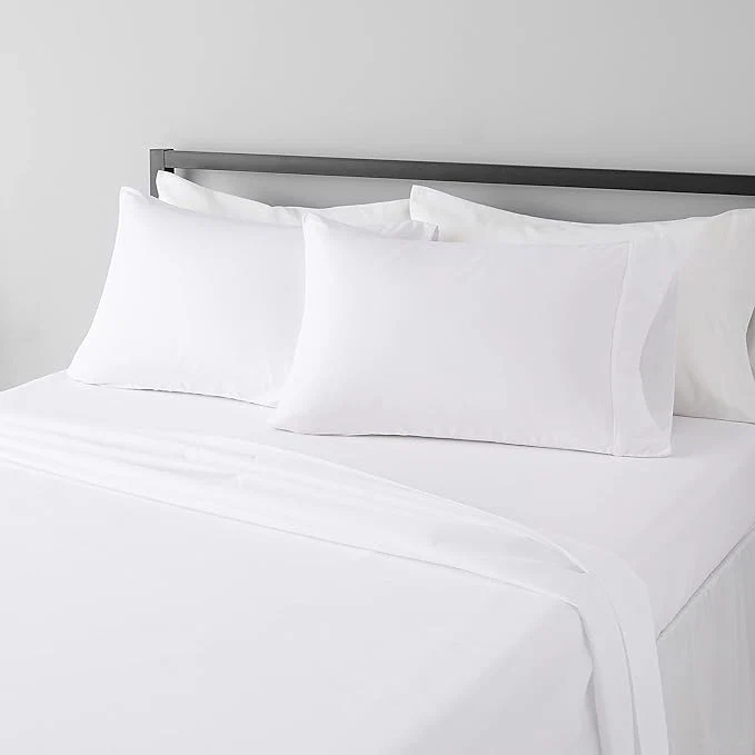 High-Quality Basics Lightweight Super Soft Breathable Wrinkle-Resistant Microfiber 4-Piece Bed Sheet Set with 14-Inch Deep Pockets Queen Bright White Solid Excellent