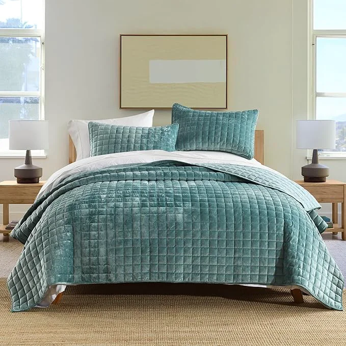 Fine Secgo Queen Comforter Set for Bed - Velvet Quilts Queen Size Black Bedspreads 90 98 Inch with 2 Pillow Shams Patchwork Reversible Lightweight Bedding Smart