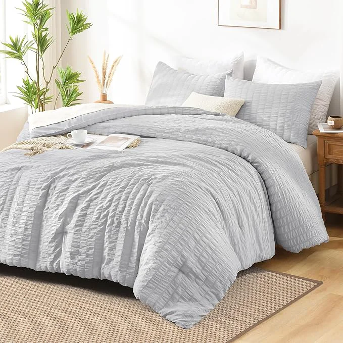 World-Class AveLom Seersucker Queen Comforter Set 90x90 inches 3 Pieces - Light Gray Microfiber Soft Washed Down Chic Seersucker Design Easy Care Pet Friendly Breathable