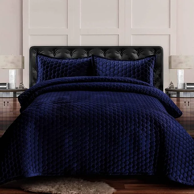 Excellent Tribeca Living Lugano Oversized Velvet Quilt Set - All Season Extra Large 3 Piece Queen Size Comforter Set with 2 Pillow Shams in Navy Blue Honeycomb Pattern 260GSM High-Performance